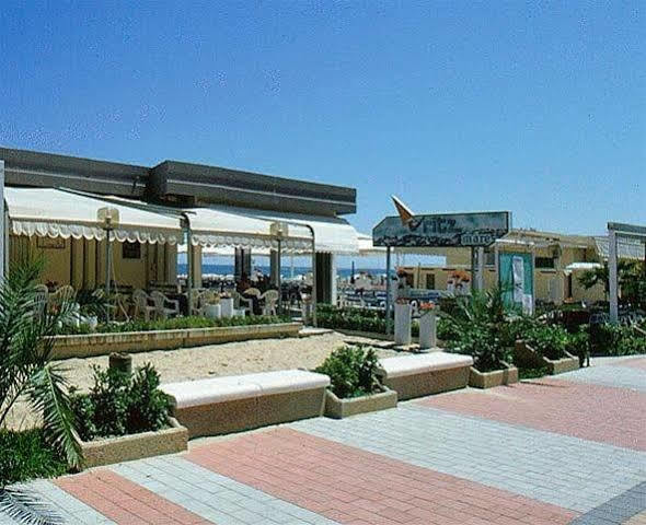 Hotel Clipper Джулианова Екстериор снимка