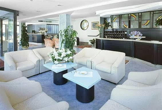 Hotel Clipper Джулианова Екстериор снимка